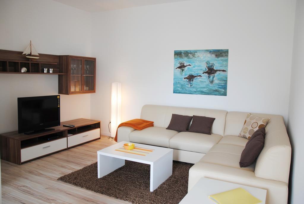 Ferienwohnung Direkt In Sassnitz Habitación foto